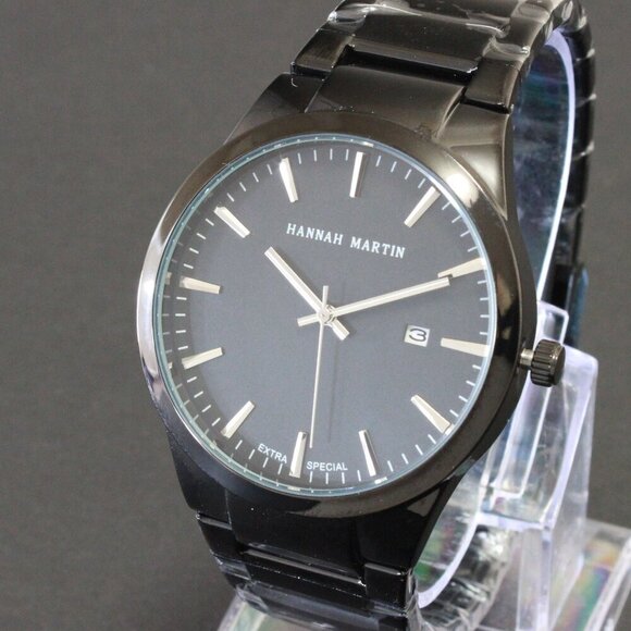 Men's Sports Watch Raised Indices Integrated Bracelet Black Quartz 40mm